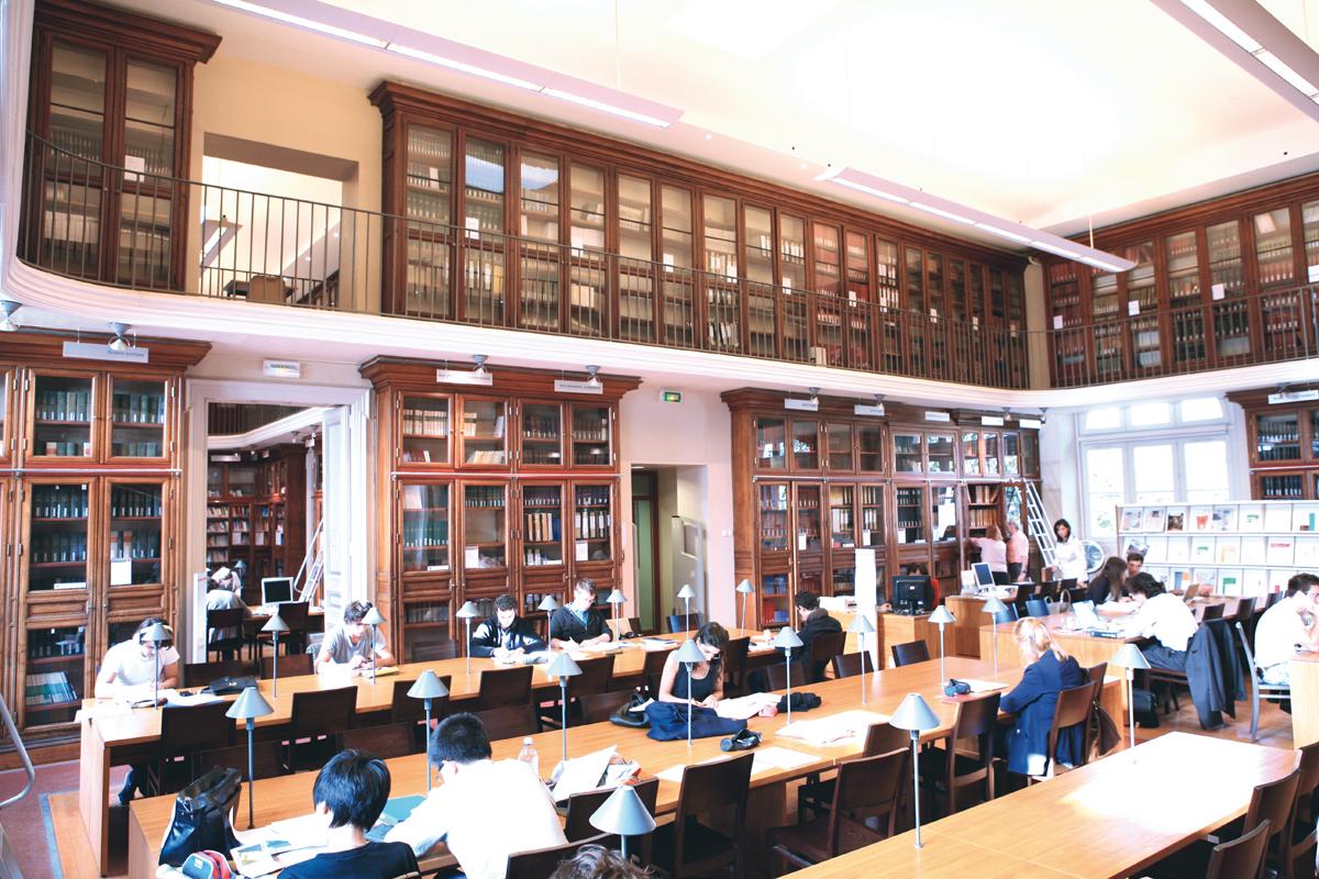 Thư viện tại trường quản trị Toulouse