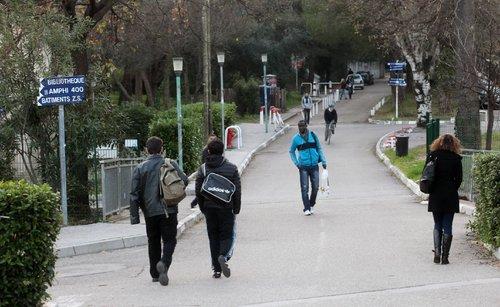 Khuôn viên Đại học Toulon Var