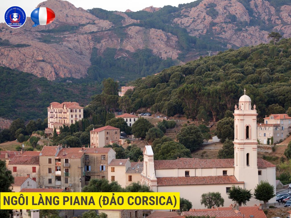 NGÔI LÀNG PIANA (ĐẢO CORSICA)